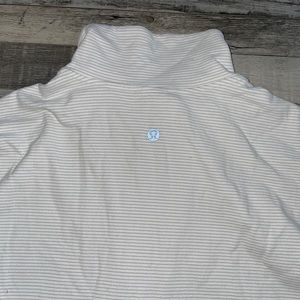 Lululemon half zip workout sweatshirt